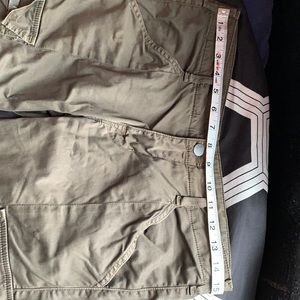 Cargo pants, dark green.